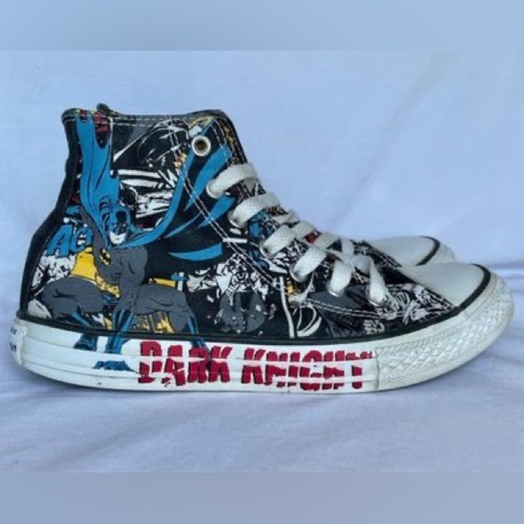 Kids High-Top Sneakers with Superhero Design - Picture 1 of 5